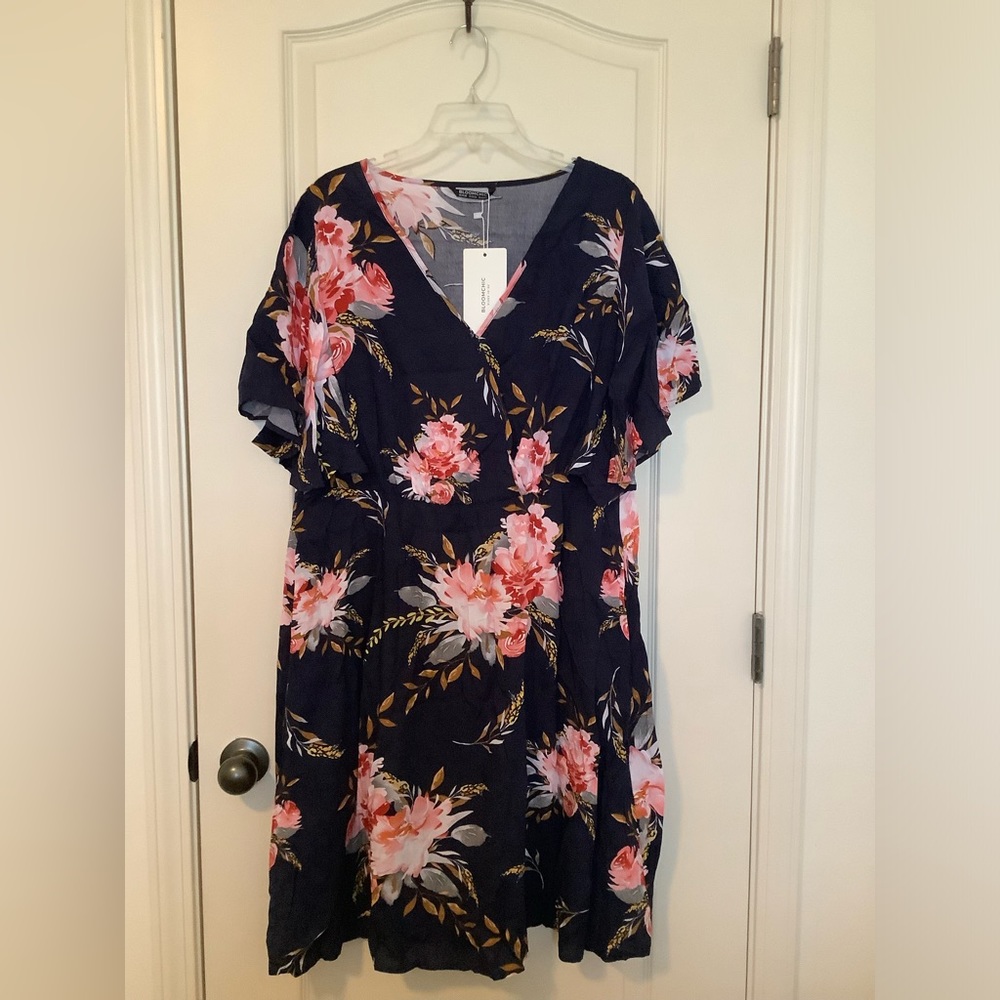 NWT Bloomchic Navy and floral dress